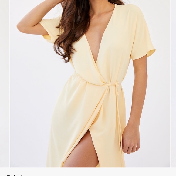 Aritzia Dresses & Skirts - Aritzia Wallace Tie Dress